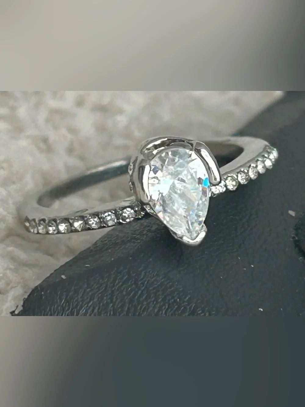 Faux Diamond Pear Cut Teardrop Ring Size 8 Silver Tone Pave Rhinestone Band